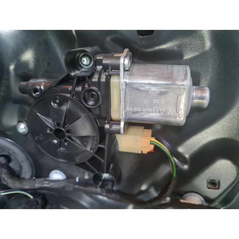 ELEVALUNAS TRASERO DERECHO 8W0839462 