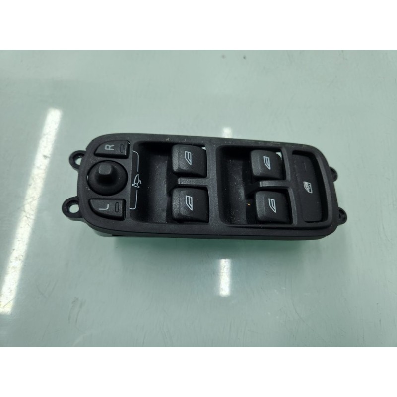MANDO ELEVALUNAS DELANTERO IZQUIERDO 31343102 