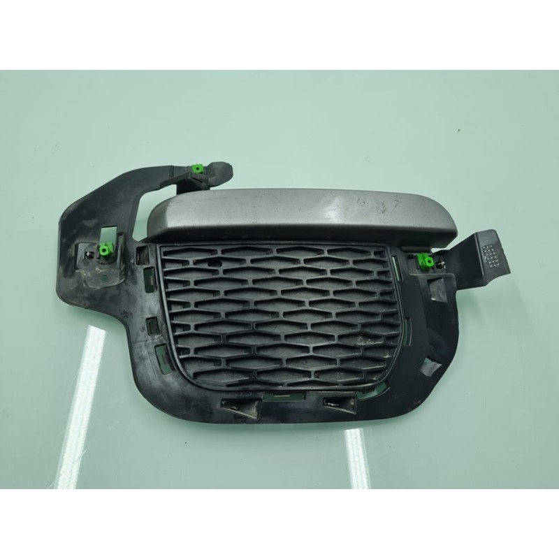 REJILLA PARAGOLPES DERECHA GJ3215A298A 