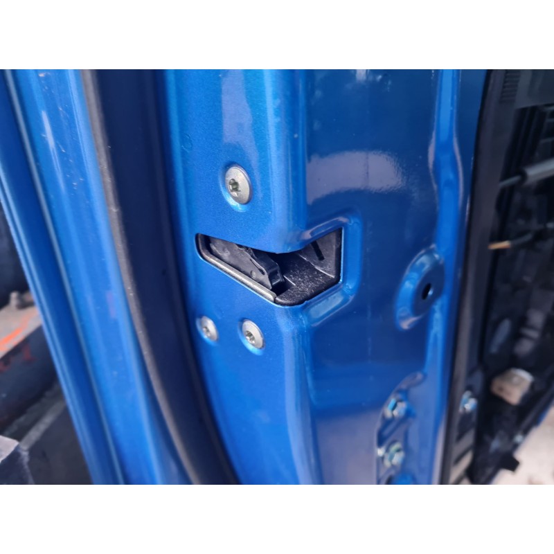 CERRADURA PUERTA DELANTERA IZQUIERDA 
