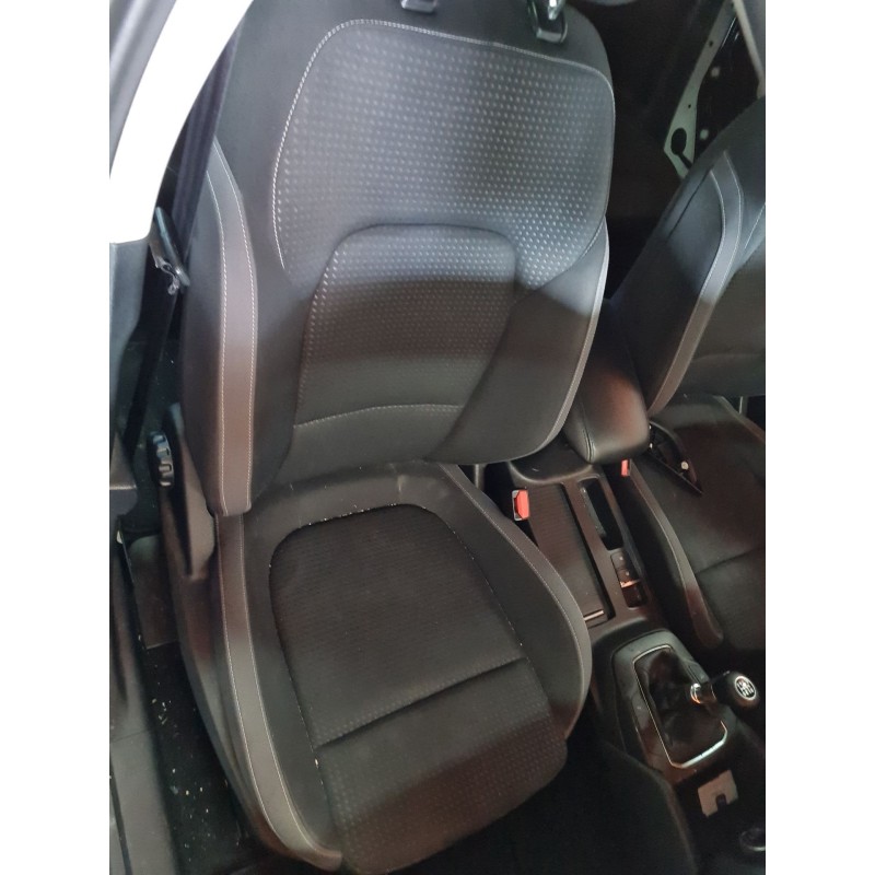 ASIENTO DELANTERO DERECHO 