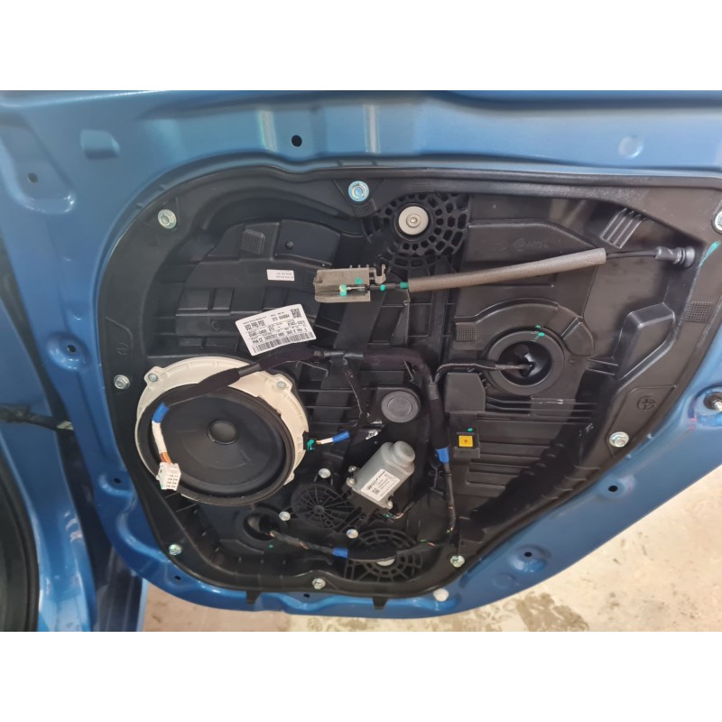 ELEVALUNAS TRASERO DERECHO 83480G4020 