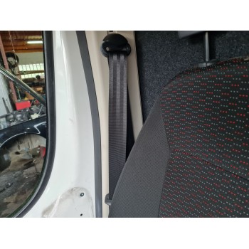CINTURON SEGURIDAD DELANTERO DERECHO 