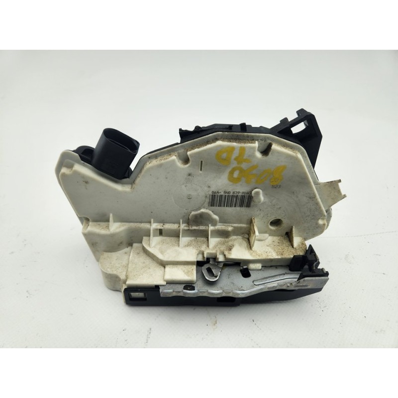 CERRADURA PUERTA TRASERA DERECHA 5N0839016D 