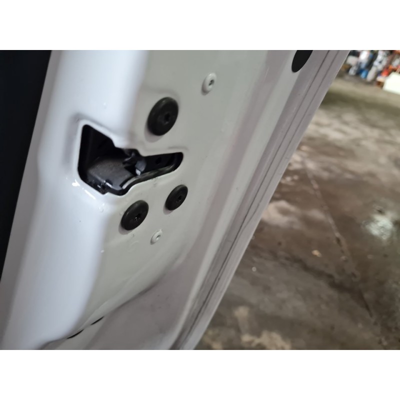 CERRADURA PUERTA DELANTERA DERECHA 
