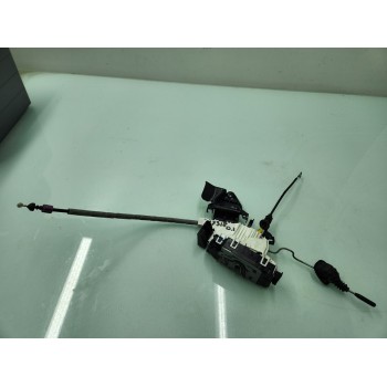 CERRADURA PUERTA DELANTERA IZQUIERDA A2047200335 