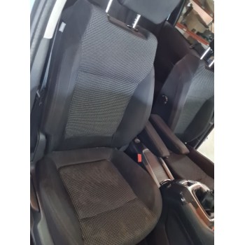 ASIENTO DELANTERO DERECHO 