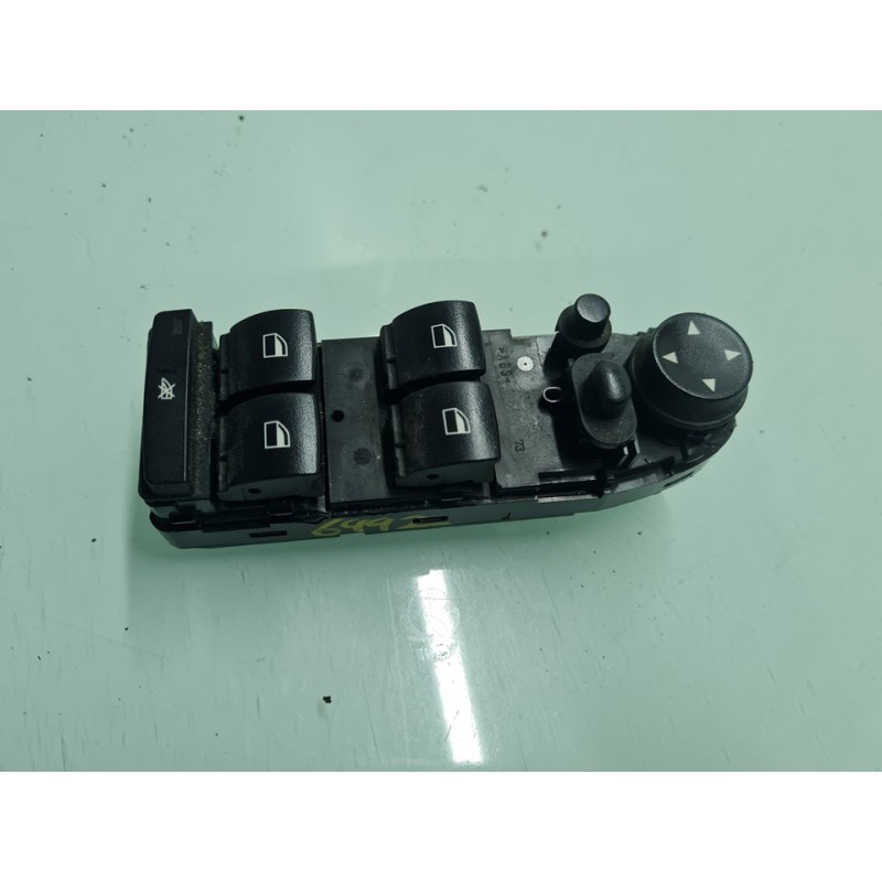MANDO ELEVALUNAS DELANTERO IZQUIERDO 9218044 