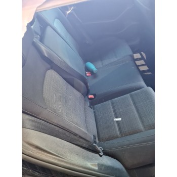 ASIENTO TRASERO MEDIO 