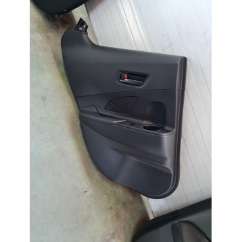 GUARNECIDO PUERTA TRASERA IZQUIERDA 67640F4100C0 