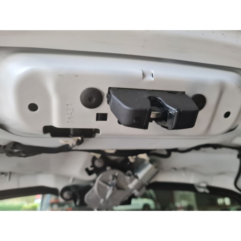 CERRADURA MALETERO / PORTON 