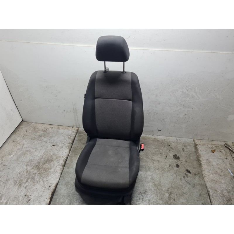 ASIENTO DELANTERO DERECHO 