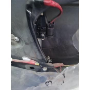 ELEVALUNAS TRASERO DERECHO 8351079J01 