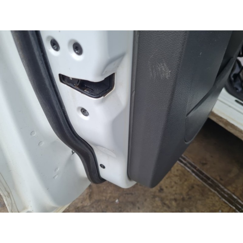 CERRADURA PUERTA DELANTERA IZQUIERDA 