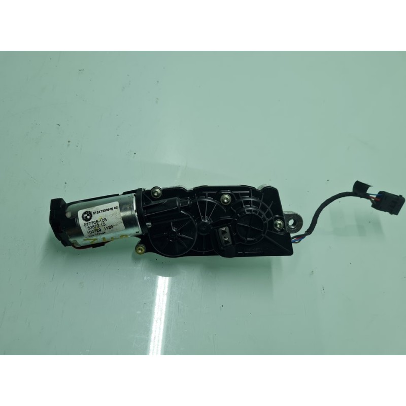 MOTOR CIERRE CENTRALIZADO MALETERO / PORTON 51247233909 