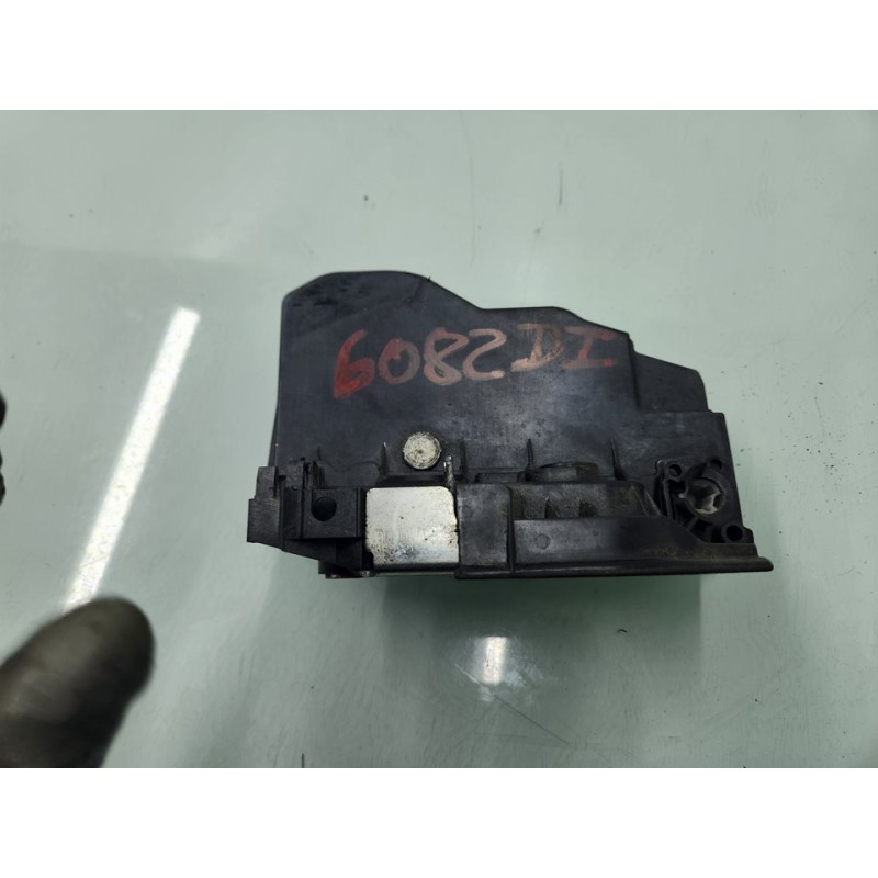 CERRADURA PUERTA DELANTERA IZQUIERDA 7167065 