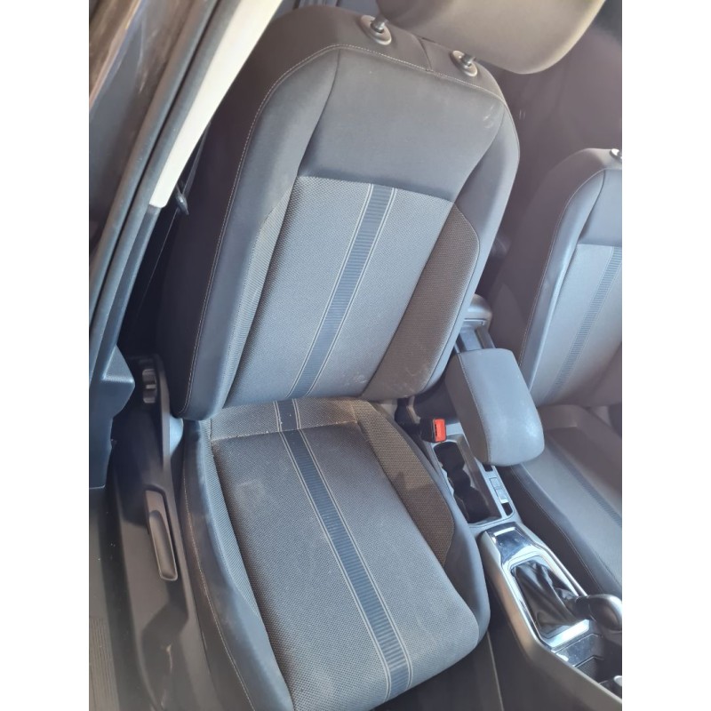 ASIENTO DELANTERO DERECHO 