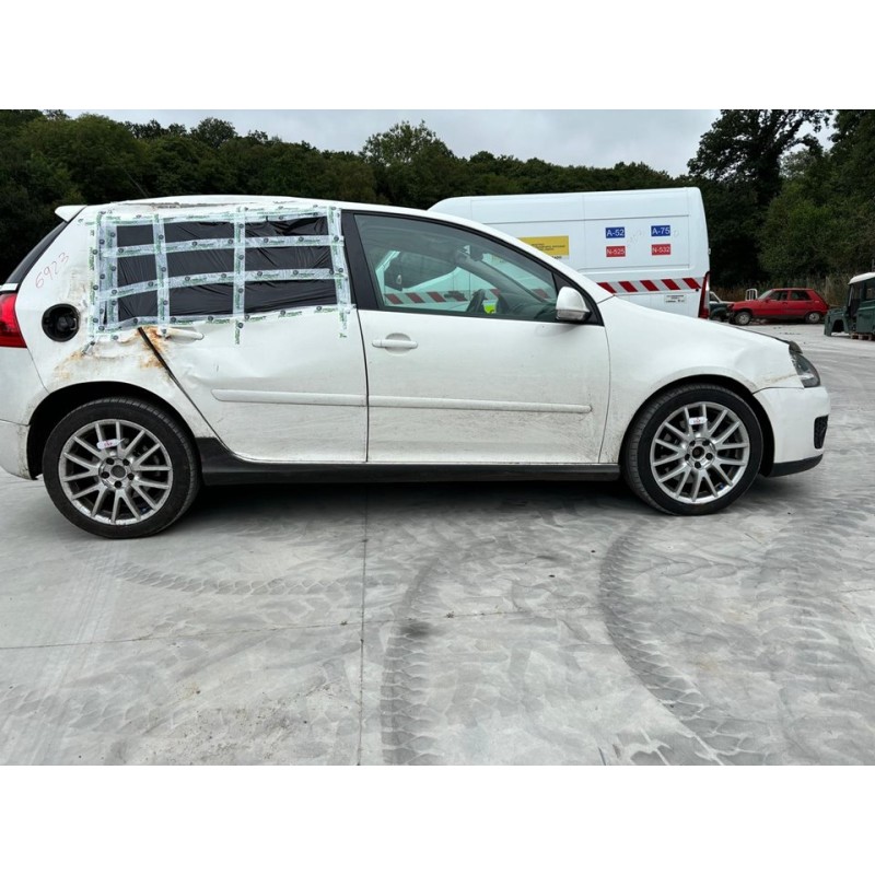 volkswagen golf v berlina (1k1) del año 2006