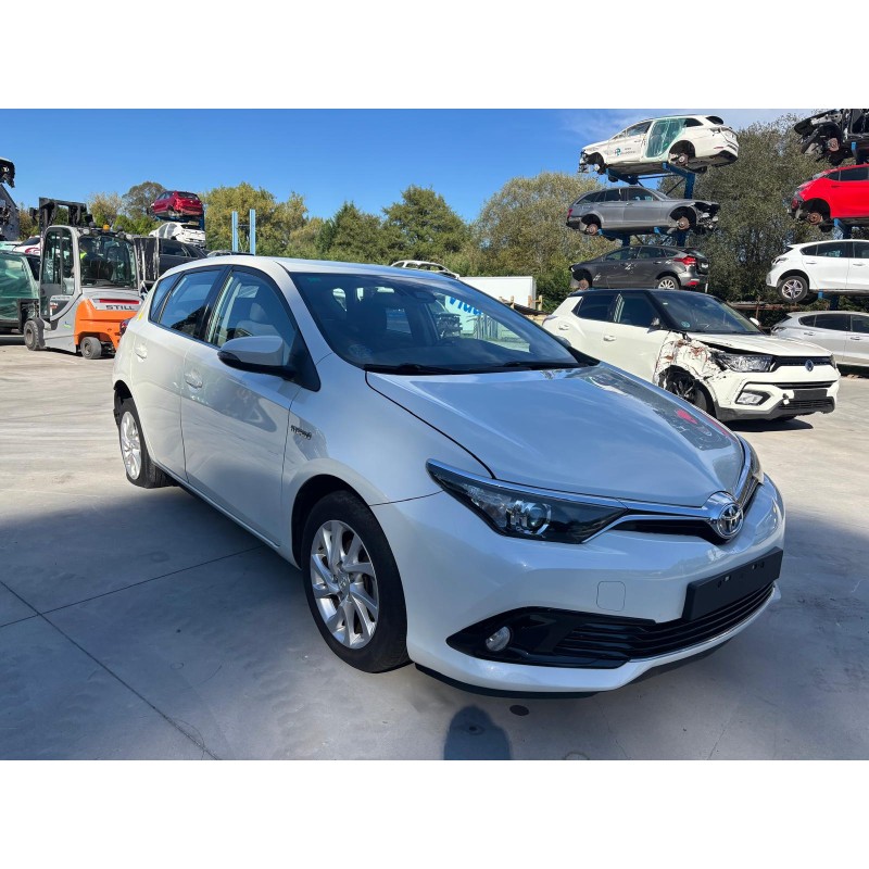 TOYOTA AURIS (_E18_)