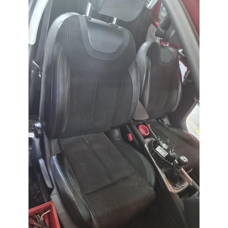 ASIENTO DELANTERO DERECHO 