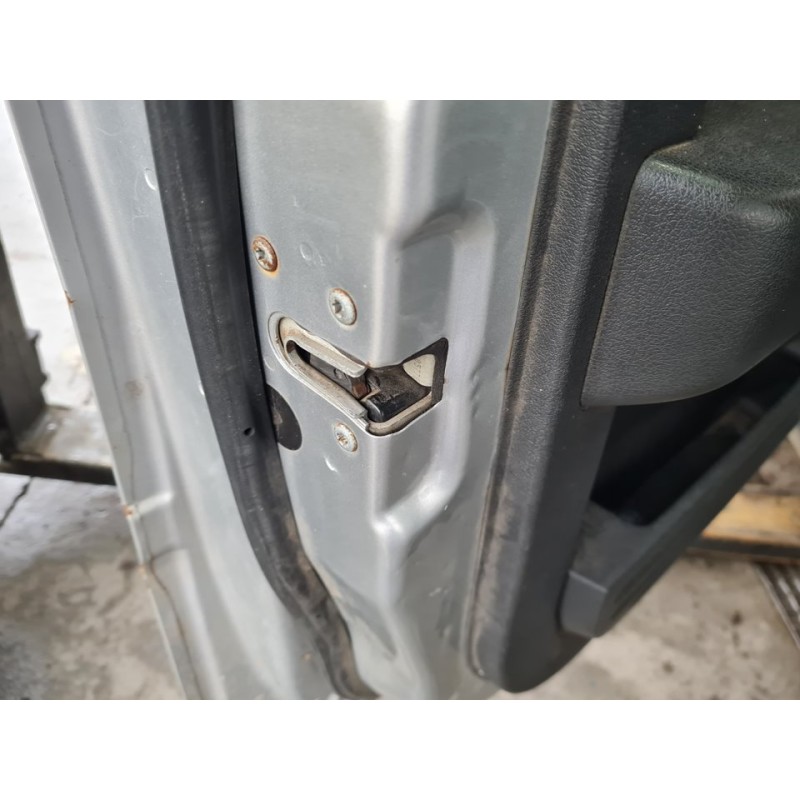 CERRADURA PUERTA DELANTERA IZQUIERDA 