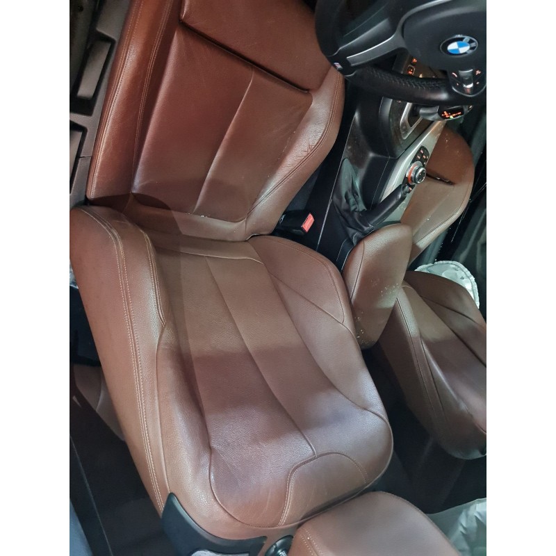 ASIENTO DELANTERO IZQUIERDO 