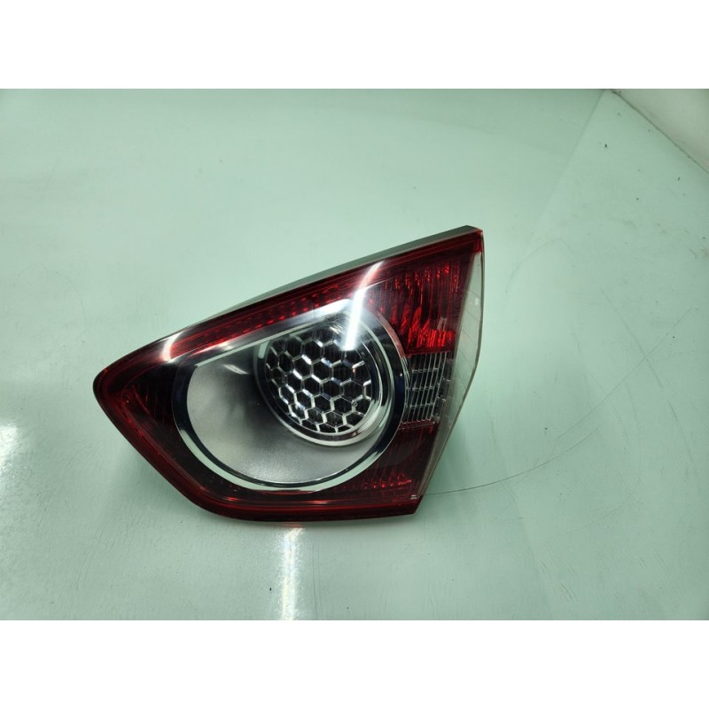 PILOTO TRASERO DERECHO INTERIOR 8V4113A602AD 