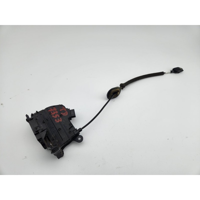 CERRADURA PUERTA DELANTERA DERECHA 805020401R 