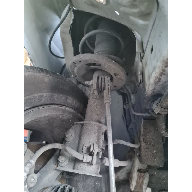 AMORTIGUADOR DELANTERO DERECHO 