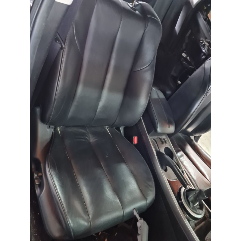 ASIENTO DELANTERO DERECHO 