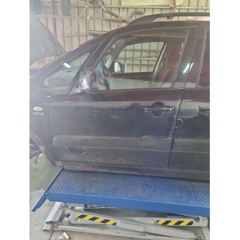 PUERTA DELANTERA IZQUIERDA 6800279J00 