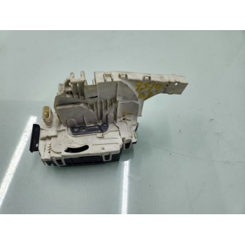 CERRADURA PUERTA DELANTERA DERECHA A9067201735 