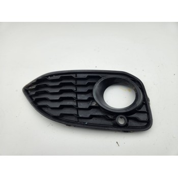 REJILLA PARAGOLPES DERECHA 51118061322 