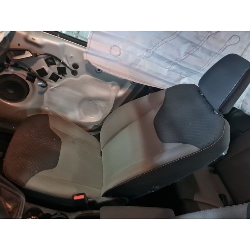 ASIENTO DELANTERO DERECHO 