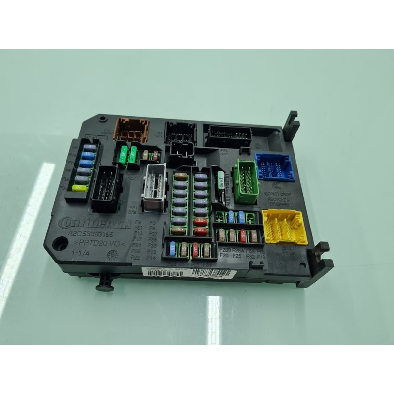 CAJA RELES / FUSIBLES 9806687880 