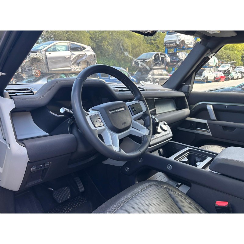 land rover defender station wagon (l663) del año 2022