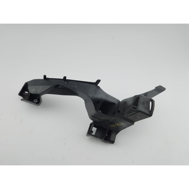 SOPORTE FARO DERECHO 80A805608B 