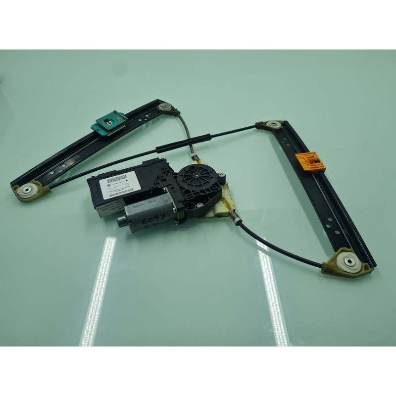 ELEVALUNAS TRASERO DERECHO 3D0959794F 
