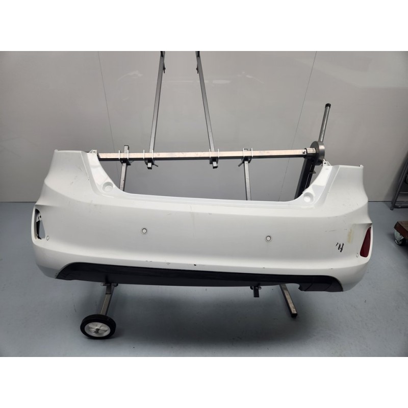 PARAGOLPES TRASERO 