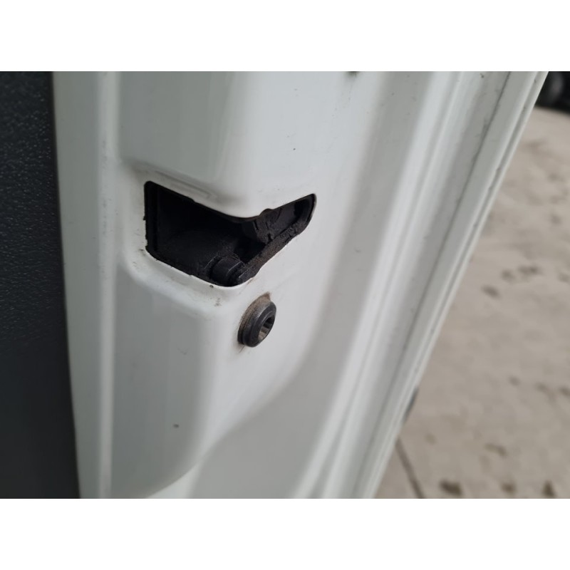 CERRADURA PUERTA DELANTERA DERECHA 