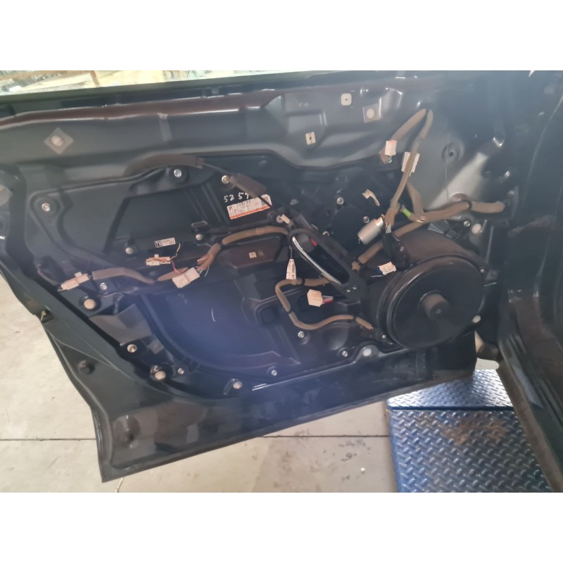 ELEVALUNAS DELANTERO IZQUIERDO EG525997X 