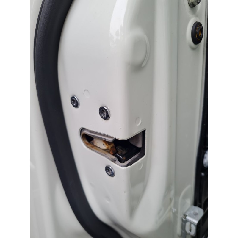 CERRADURA PUERTA DELANTERA IZQUIERDA 