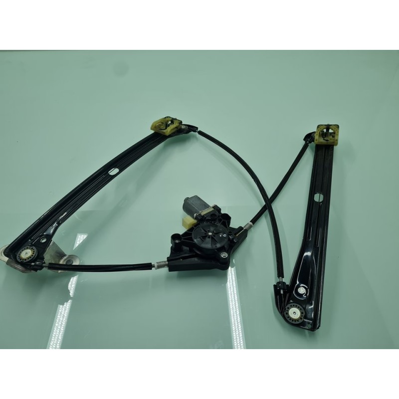 MOTOR ELEVALUNAS DELANTERO IZQUIERDO 5Q0959801B 