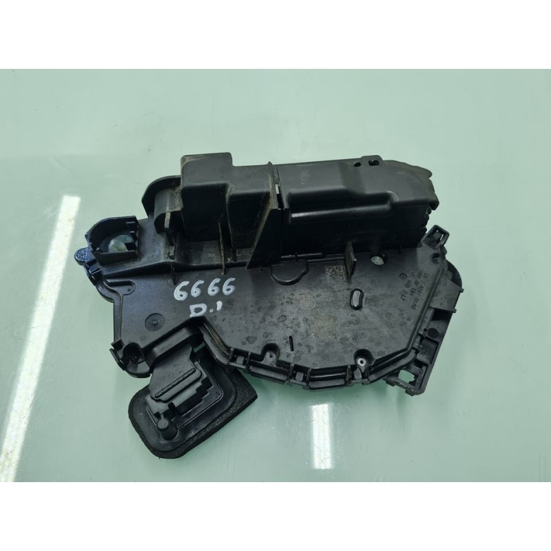 CERRADURA PUERTA DELANTERA IZQUIERDA 5TB837015C 