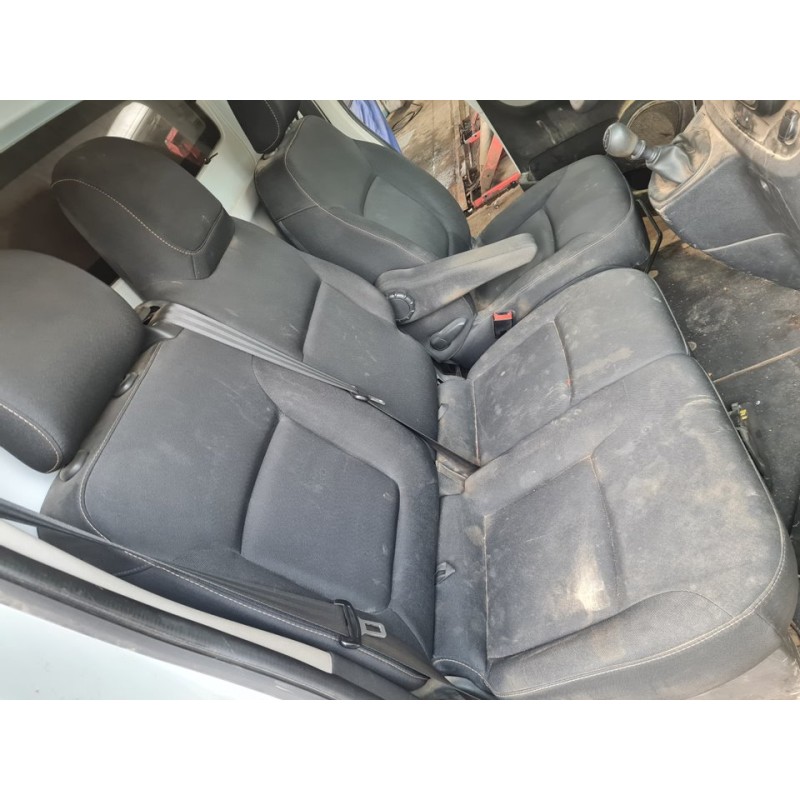 ASIENTO DELANTERO DERECHO 