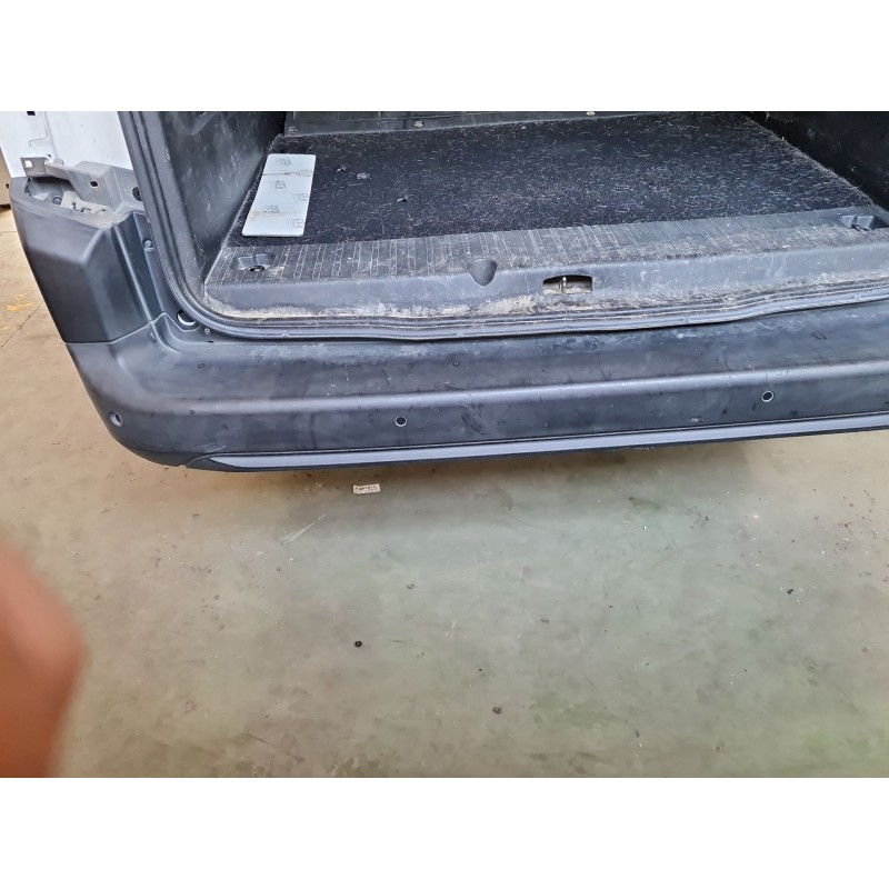 PARAGOLPES TRASERO 