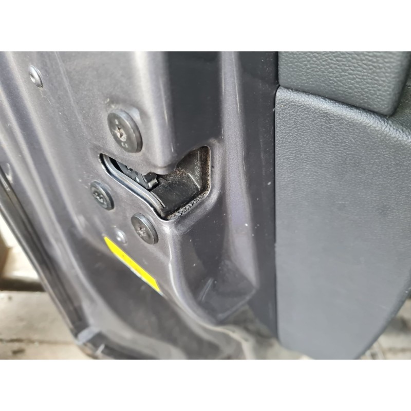 CERRADURA PUERTA DELANTERA IZQUIERDA 
