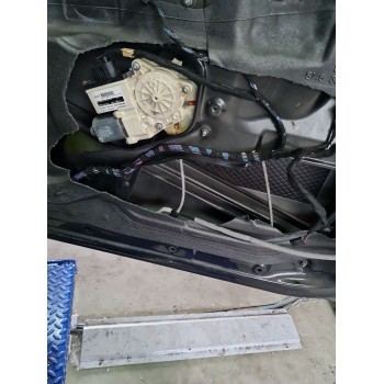 ELEVALUNAS DELANTERO DERECHO 51333448250 