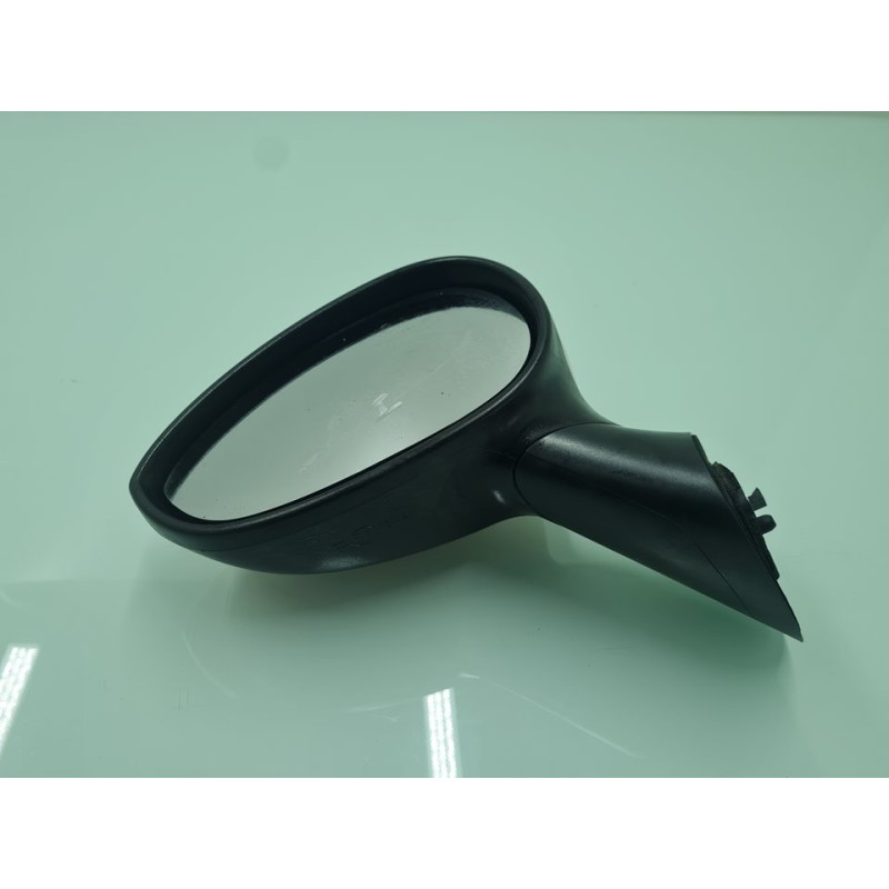 RETROVISOR IZQUIERDO 