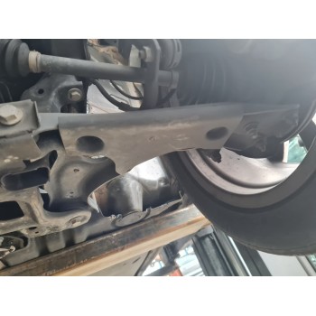 BRAZO SUSPENSION INFERIOR DELANTERO IZQUIERDO 